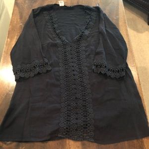 Women’s La Blanca swim cover up. Black, size M.